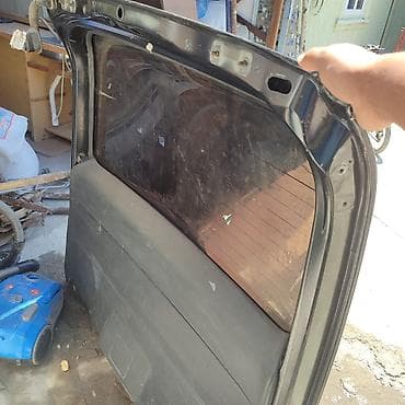 sprinter 4 4: Крышка багажника Honda, 2004 г., Б/у, Оригинал — 3