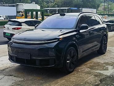Lixiang: Lixiang L7: 2024 г., 1.5 л, Автомат, Гибрид, Кроссовер — 1