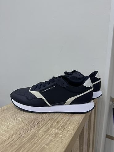 Мырзалардын бут кийими: Эркектердин кроссовкасы, 42, Tommy Hilfiger, Жаңы, түсү - Көк, Өзү алып кетүү — 1