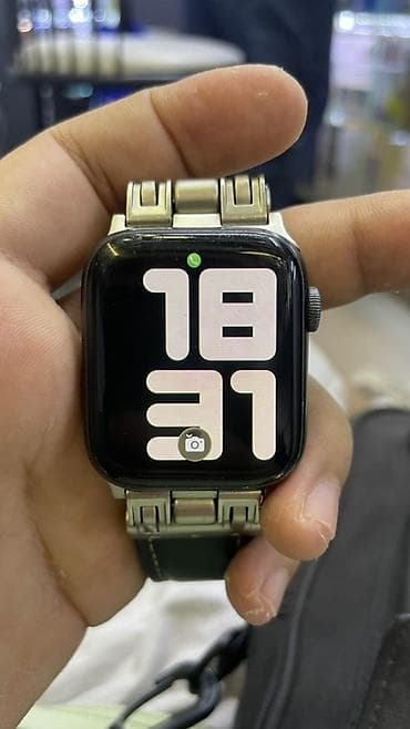 samsung saat watch 6: Apple Watch Series 6 (GPS) Черный цвет 44 мм, зарядки хватает на день — 1