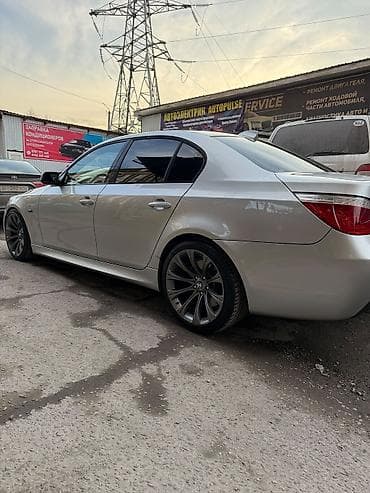 byd e7: BMW 5 series: 2004 г., 4.4 л, Автомат, Бензин, Седан — 2