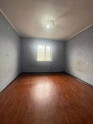 за сколько можно продать дом: Продаётся дом в районе Ак-Ордо 3 Участок: 4 сотки. Дом: 5 комнат — — 8