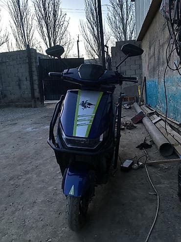 электронная мото: Тип скутера 160 куб. см, Электро, Б/у — 2