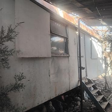 Вагоны: Передвижной бытовой вагончик на колёсном шасси. Заводской утеплённые — 1