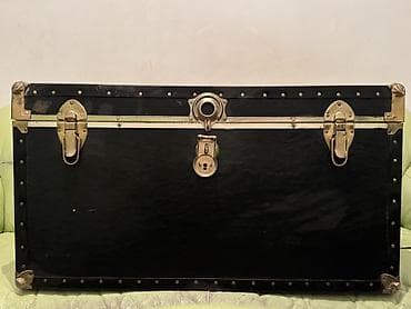 сундук деревянный: ПРОДАЮ ТРИ СУНДУКА 1. Черный 1,05х0,5 (выс.0,5)- 1,000 сом 2 — 2