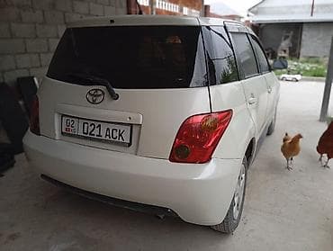 капот тайота ист: Toyota Ist: 2004 г., 1.3 л, Автомат, Бензин, Хэтчбэк — 1