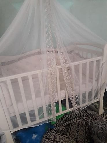 Детская кроватка с балдахином - Классическая деревянная кроватка