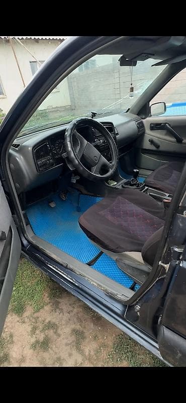 Унаа сатуу: Volkswagen Passat: 1989 г., Кол менен иштөөчү — 1