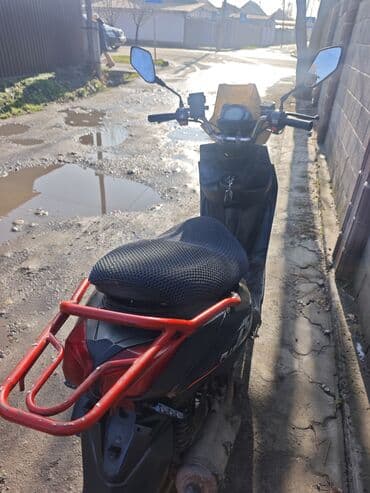 хочу купить мотоцикл: Макси-скутер 150 куб. см, Бензин, Б/у — 4