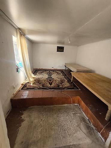 Аренда комнат: Времянка в частном доме - Площадь: одна изолированная из 2 комюннат — 2