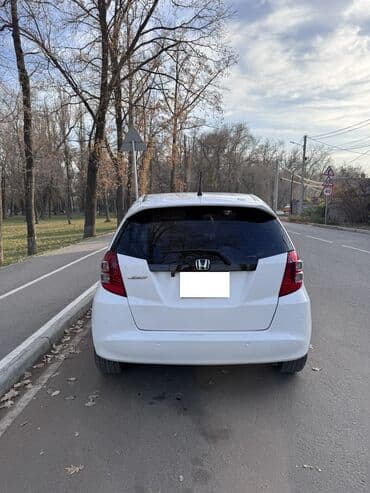 срочно продаю в связи с переездом: Honda Fit: 2009 г., 1.4 л, Робот, Бензин, Хетчбек — 6