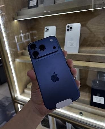 11 iphone: IPhone 17 Pro, Б/у, Синий — 3