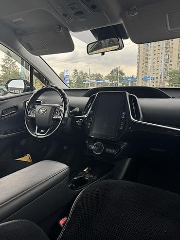 byd e5: Toyota Prius: 2019 г., 1.8 л, Вариатор, Гибрид, Хэтчбэк — 4