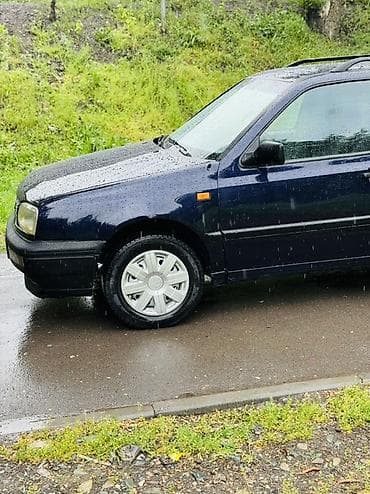 шины мт: Volkswagen Golf: 1995 г., 1.8 л, Механика, Бензин, Универсал — 4