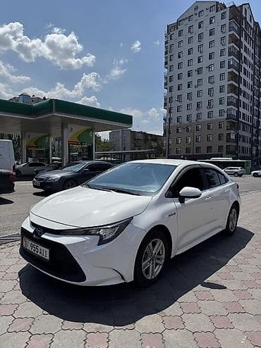 coroll: Toyota Corolla: 2022 г., 1.8 л, Вариатор, Гибрид, Седан — 9