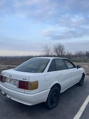 Audi 80: 1987 г., Ручные, Бензин, Седан
