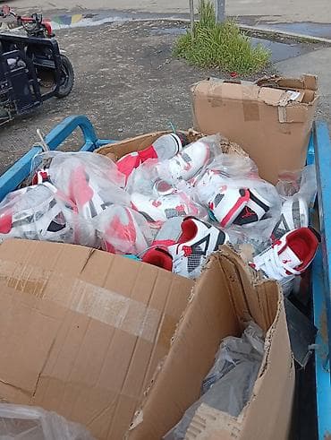 Кроссовки и спортивная обувь: Продаю кросовки по 700 сом — 1