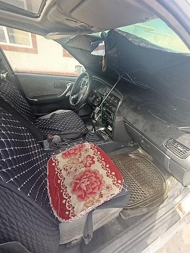 matiz diska: Nissan Primera: 1992 г., Механика, Бензин, Седан — 2
