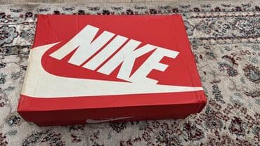 футбольные бутсы predator: • Новые Ботинки «Nike»
• Оригинал
• Заказывали с сайта
• 36 размер — 3