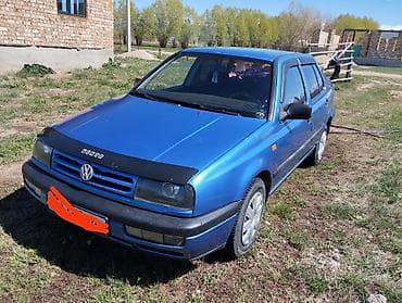 bwv e34: Volkswagen Vento: 1993 г., Ручные, Седан — 1