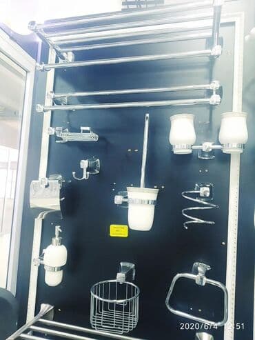 смеситель в ванную: Ванный наборы. Полотенец держатель, мыльница,2йной стакан для зубных — 1