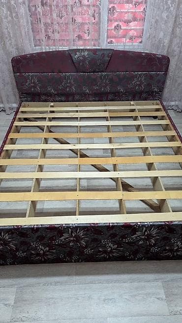 sofa bed: Двуспальная кровать с мягким изголовьем + матрас - Размер спального — 1