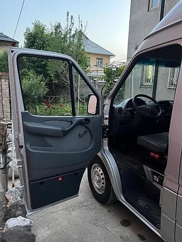 mersedes benz vito: Mercedes-Benz Спринтер: 2005 г., 2.2 л, Механика, Дизель, Фургон — 9