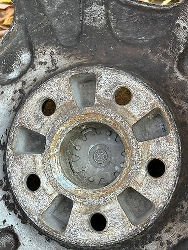 р18 r18: Колеса в сборе 195 / 65 / R 15, Б/у, 1 шт, Литые, отверстий - 5 — 6