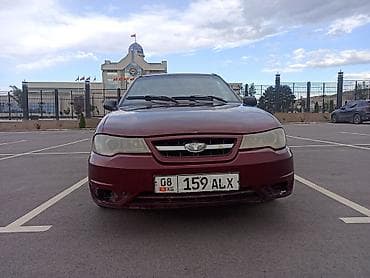 спарк сатуу: Daewoo Nexia: 2011 г., Кол менен иштөөчү, Бензин, Седан — 4
