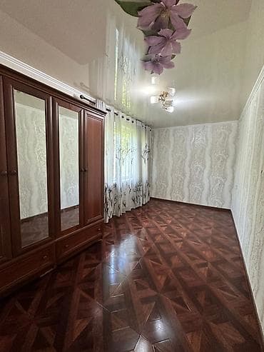 бай таш квартиры: 2 комнаты, 44 м², 104 серия, 1 этаж — 3