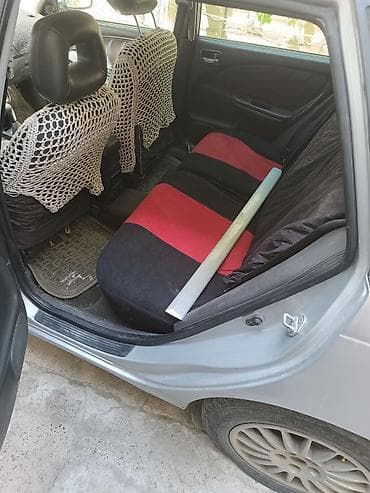 мерседес 211 универсал: Toyota Avensis: 2002 г., Дизель, Универсал — 6