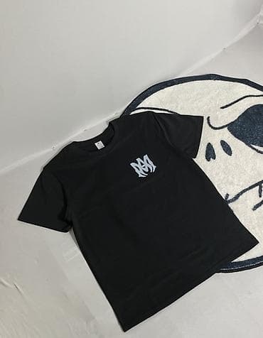 белый джинсы: Футболка AMIRI, черная - Классический крой с короткими рукавами и — 2