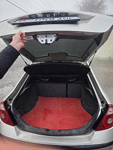 mitsubishi eclipse: Ford Mondeo: 2004 г., 1.8 л, Механика, Бензин, Хэтчбэк — 4