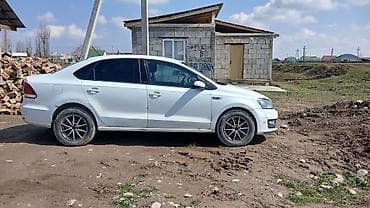 vento капот: Volkswagen Polo: 2016 г., 1.6 л, Автомат, Бензин, Седан — 1