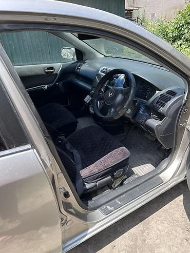 Honda Civic: 2003 г., 1.7 л, Вариатор, Хэтчбэк — 4