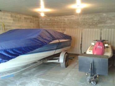 кара суу базары аренда: Катер Bayliner с сине-белой отделкой. Оборудован ветровым стеклом — 7