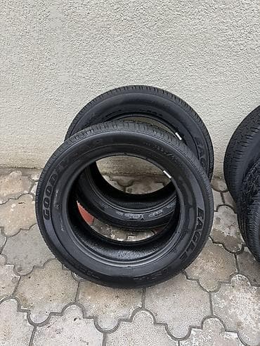 Транспорт: Продаю в среднем сост боковых порезов и грыж нет! Летние шины Goodyear — 10