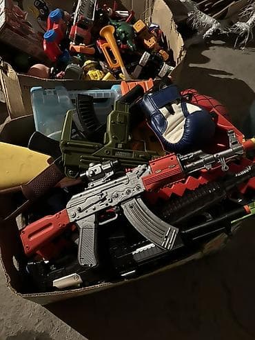 energy box: Большой лот детских игрушек разной тематики Состав по фото: - — 2