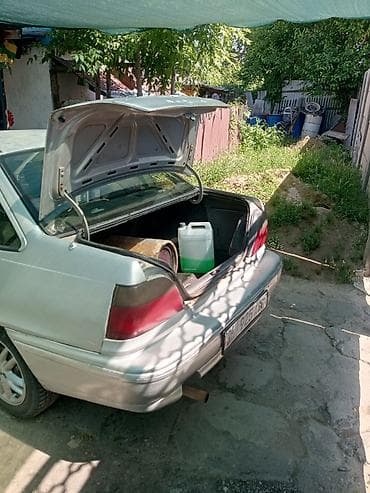 215 65 16c: Daewoo Nexia: 1997 г., 1.5 л, Механика, Бензин, Седан — 3