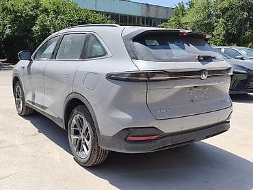 салон кросаты: Changan CS75 Plus: 2026 г., Автомат — 5