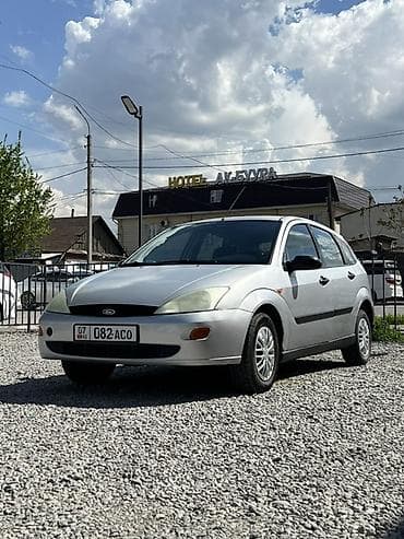 lada 2105: Ford Focus: 2001 г., 1.6 л, Ручные, Бензин, Хэтчбэк — 1