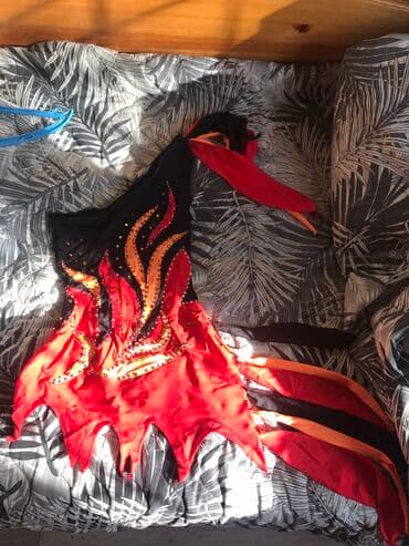 Продаю форму для танцев, 500сом 3мкр От 8 до 11лет Надо мерить 2 шт и