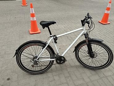 speedone frame: Городской/треккинговый велосипед, белая рама, колёса 26" Собирал для — 3