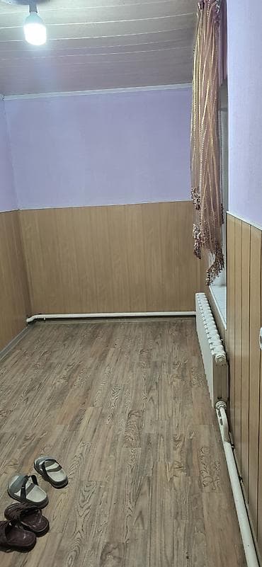 квартиры комнаты: 3 комнаты, С мебелью частично — 4