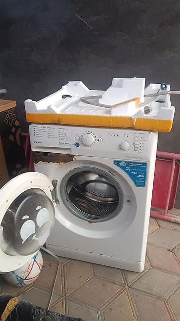 id 6: Стиральная машина Indesit, фронтальная загрузка.продаю на запчасти — 3