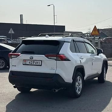 тойота си эйч эр: Toyota RAV4: 2019 г., 2.5 л, Вариатор, Гибрид, Кроссовер — 5
