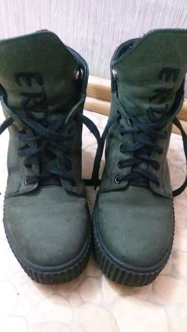 сапоги зимние женские натуральная кожа натуральный мех распродажа: Продаю ботинки 35 размер, покупали в лионе за 3000! В очень хорошем — 3