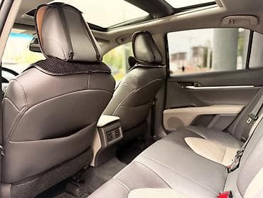 Toyota Camry: 2018 г., 2.5 л, Автомат, Бензин, Седан — 5