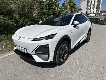 byd plus: Changan : 2025 г., 1.5 л, Гибрид — 1