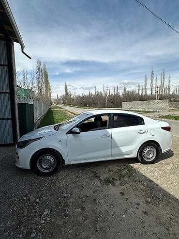 r16 305: Kia Rio: 2017 г., 1.6 л, Автомат, Бензин, Седан — 3